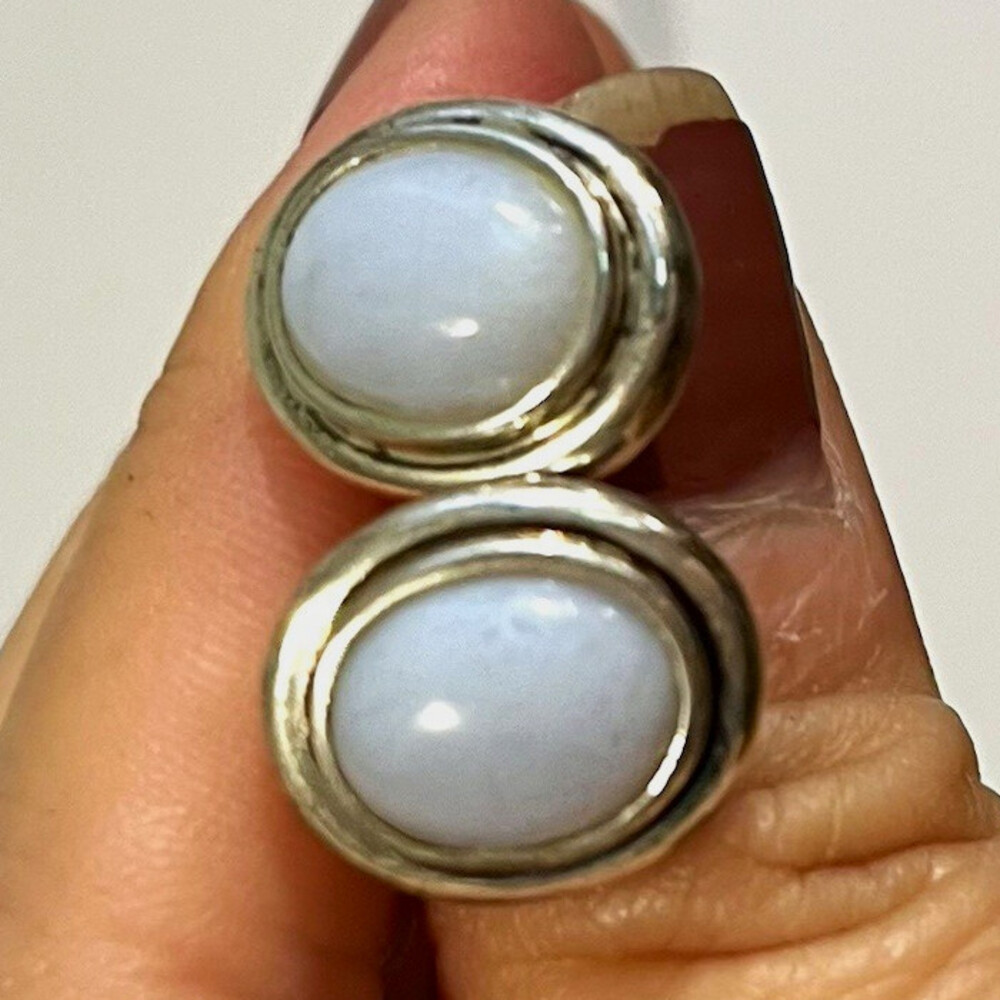 Sterling silver and moon stone round stud earrings. Marked 925. Vintage